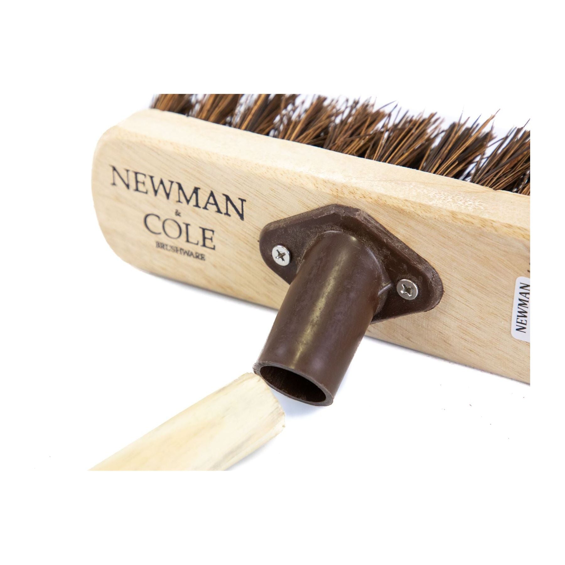 Newman and Cole 9" Natural Bassine Deck Scrub with Plastic Socket