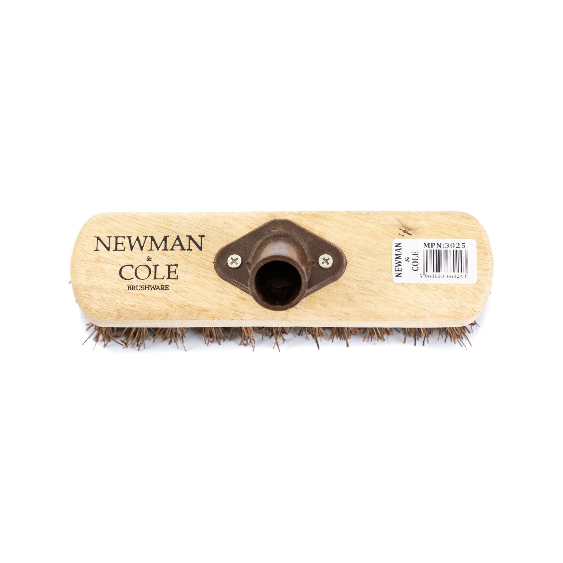 Newman and Cole 9" Natural Bassine Deck Scrub with Plastic Socket Supplied with Handle