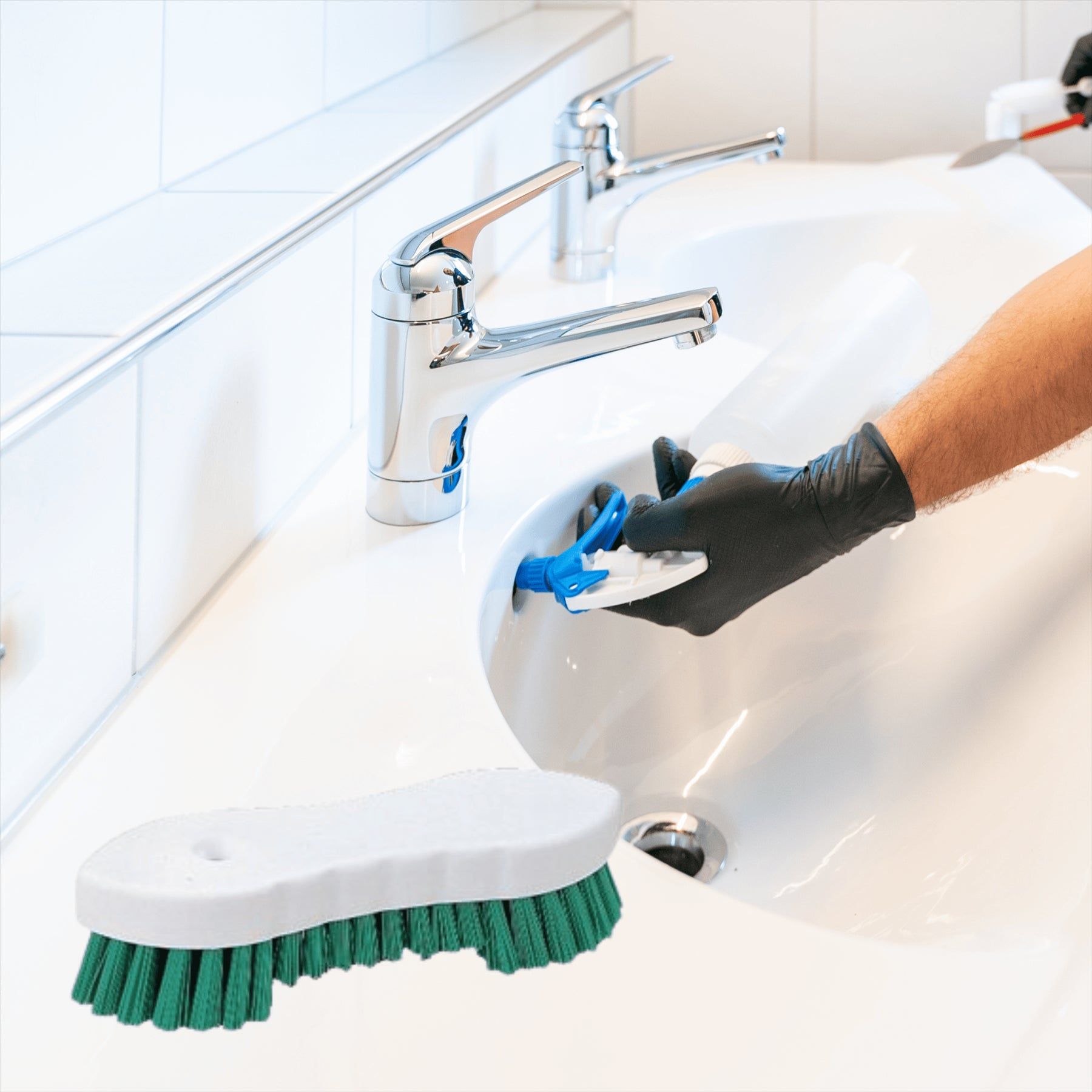 Colour Coded Double Winged Scrubbing Brush Green