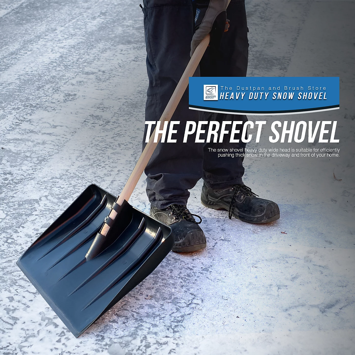 Plastic Snow Scoop Shovel with Wooden Handle – 44cm Snow Shovel - The Dustpan and Brush Store