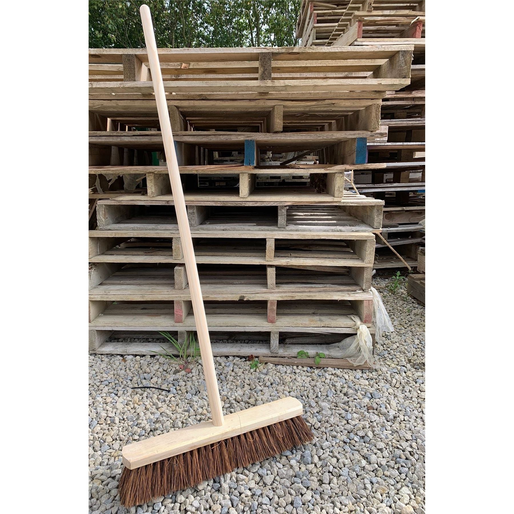 18" Stiff Natural Bassine Broom Head with Strong Wooden Brush Handle